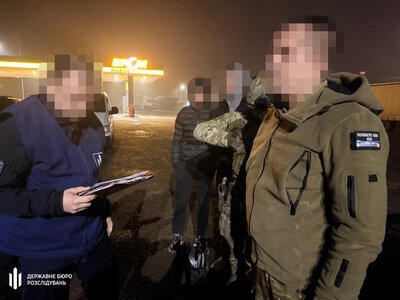 Посадовців ТЦК на Буковині підозрюють у викраденні та катуванні чоловіків і хабарництві