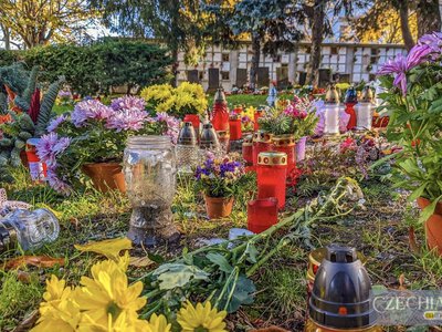 У Чехії перед Днем поминання померлих посилили патрулювання кладовищ