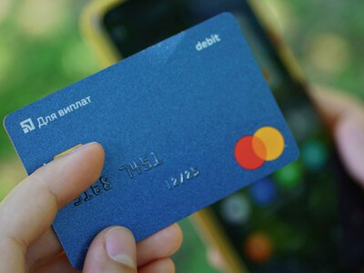 ПриватБанк поверне до 200 гривень за покупки: хто отримає знижку в листопаді
