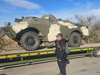 На Дніпропетровщині військовий намагався продати військову бронемашину та 300 кг вибухівки