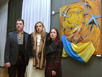 У обласному краєзнавчому музеї відкрили виставку художника Сергія Носка – “Між поверхнями”