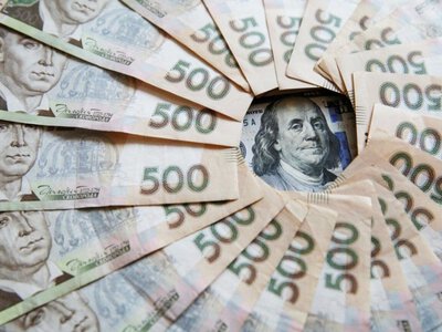 НБУ продав рекордні $6 млрд за жовтень, але гривня продовжила дешевшати