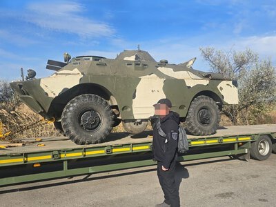 Підполковник ЗСУ намагався продати бронемашину та 300 кг вибухівки за $8000