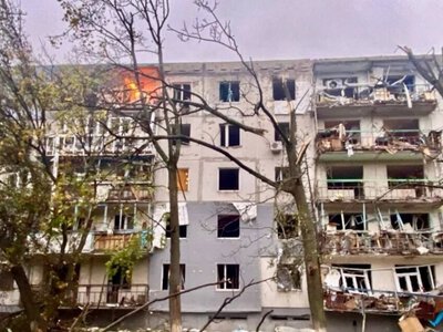 Росіяни вдарили по багатоповерхівках у Павлограді, серед поранених є діти