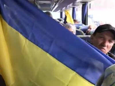 Евакуйовані жителі Олешків перетнули український кордон - Херсон Daily