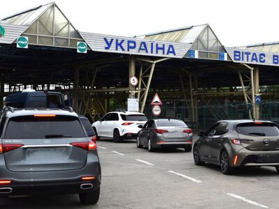 Митниця запустила новий сервіс для водіїв на іноземних номерах: що можна перевірити